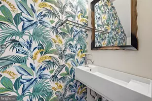 707 15th St NE, Washington, DC 20002 - Photo 4