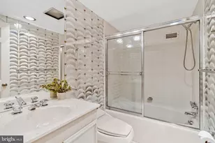 800 25th St NW, Washington, DC 20037 - Photo 16