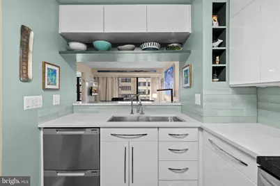 1401 17th Street NW #705, Washington, DC 20036 - Photo 8