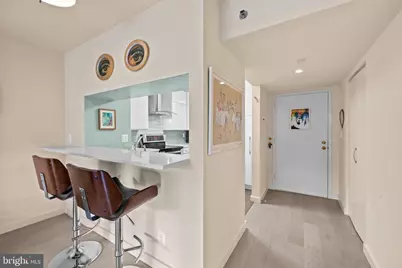 1401 17th Street NW #705, Washington, DC 20036 - Photo 4