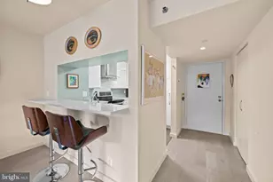 1401 17th St NW, Washington, DC 20036 - Photo 4