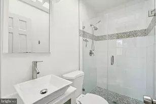 624 19th St NE, Washington, DC 20002 - Photo 16