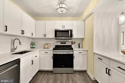 800 4th Street SW #S409, Washington, DC 20024 - Photo 4