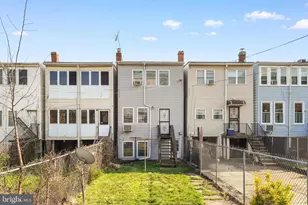 1734 A St SE, Washington, DC 20003 - Photo 22