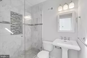 1949 Calvert St NW, Washington, DC 20009 - Photo 20