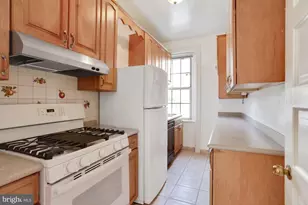 2854 Connecticut Ave NW, Washington, DC 20008 - Photo 4