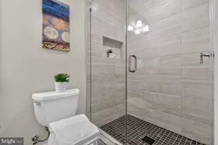 609 Gresham Pl NW, Washington, DC 20001 - Photo 18