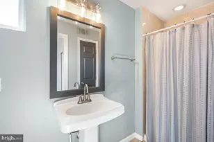 1377 K St SE, Washington, DC 20003 - Photo 22