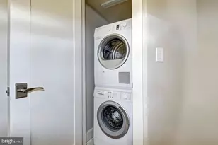 1910 Kalorama Rd NW, Washington, DC 20009 - Photo 10