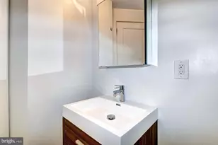 1910 Kalorama Rd NW, Washington, DC 20009 - Photo 8