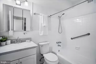 2710 Macomb St NW, Washington, DC 20008 - Photo 14