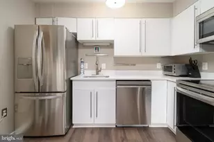 2111 Wisconsin Ave NW, Washington, DC 20007 - Photo 1