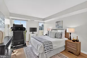 700 7th St SW, Washington, DC 20024 - Photo 2