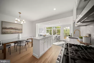 1945 39th Street NW, Washington, DC 20007 - Photo 6