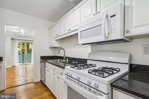 4201 Cathedral Ave NW, Washington, DC 20016 - Photo 14