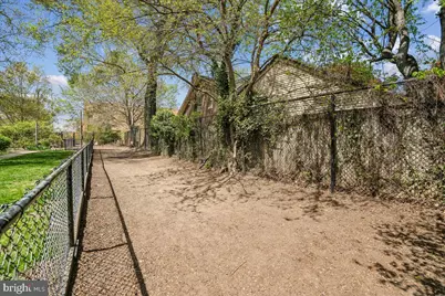 3010 Wisconsin Avenue NW #209, Washington, DC 20016 - Photo 24