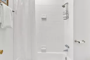 661 F St NE, Washington, DC 20002 - Photo 50