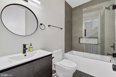 32 Adams Street NW, Washington, DC 20001 - Photo 24