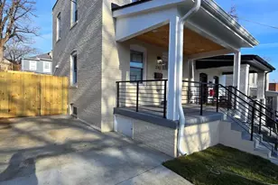 242 57th Pl NE, Washington, DC 20019 - Photo 4