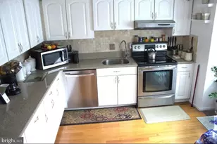 1902 SE Valley Terrace SE, Washington, DC 20032 - Photo 4