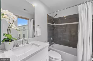 1010 4th St SE, Washington, DC 20003 - Photo 60