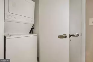 350 G St SW, Washington, DC 20024 - Photo 8