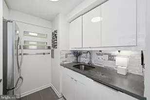 1825 T St NW, Washington, DC 20009 - Photo 8