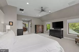 5741 27th St NW, Washington, DC 20015 - Photo 42