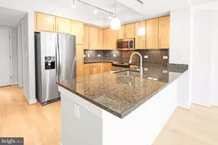 1025 1st St SE, Washington, DC 20003 - Photo 4