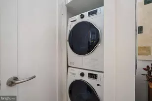 1211 G St SE, Washington, DC 20003 - Photo 16