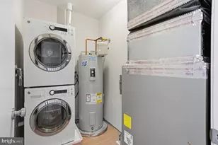 1833 Biltmore St NW, Washington, DC 20009 - Photo 32