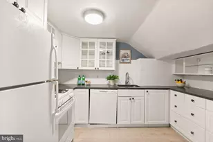 3039 Macomb St NW, Washington, DC 20008 - Photo 8