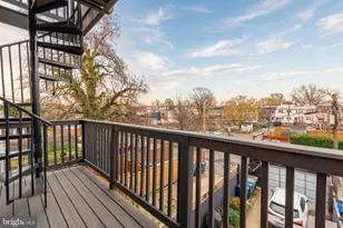 1711 D St SE, Washington, DC 20003 - Photo 16