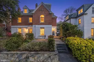 2927 Cathedral Ave NW, Washington, DC 20008 - Photo 2