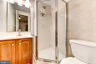 1321 Fairmont St NW, Washington, DC 20009 - Photo 12