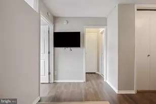 2401 H St NW, Washington, DC 20037 - Photo 16