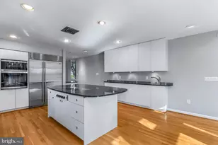 5211 MacArthur Terrace NW, Washington, DC 20016 - Photo 8