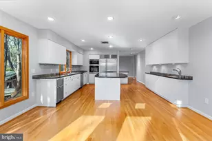 5211 MacArthur Terrace NW, Washington, DC 20016 - Photo 8