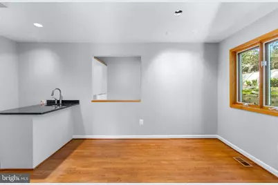 5211 Macarthur Terrace NW, Washington, DC 20016 - Photo 18