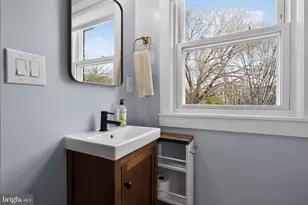 32 Farragut Pl NW, Washington, DC 20011 - Photo 12