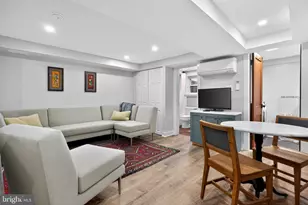 32 Farragut Pl NW, Washington, DC 20011 - Photo 24