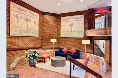 1099 22nd Street NW #103, Washington, DC 20037 - Photo 2