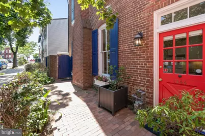 1244 34th Street NW, Washington, DC 20007 - Photo 2