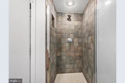 1390 V Street NW #307, Washington, DC 20009 - Photo 20