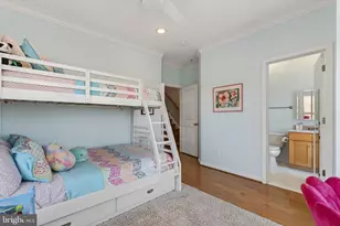 423 L St SE, Washington, DC 20003 - Photo 36