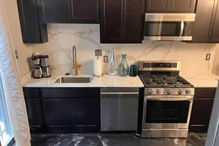 546 Hobart Pl NW, Washington, DC 20001 - Photo 6