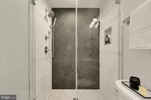 647 G SE, Washington, DC 20003 - Photo 20