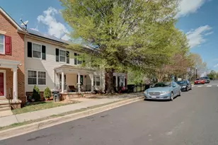 906 Blakney Ln SE, Washington, DC 20032 - Photo 6