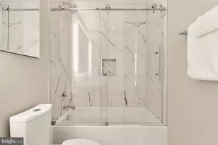 646 H St NE, Washington, DC 20002 - Photo 16