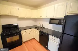 4555 MacArthur Blvd NW, Washington, DC 20007 - Photo 12